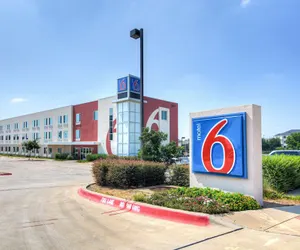 Photo 2 - Motel 6 Roanoke, TX - Northlake - Speedway