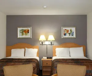 Photo 5 - Blue Bonnet Suites Extended Stay Lubbock, Texas