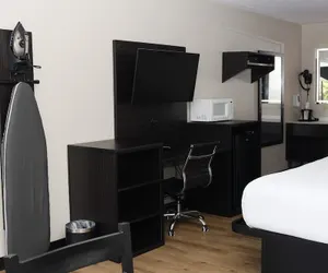 Photo 3 - Paragon Inn Hillsboro