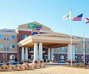 Photo 2 - Holiday Inn Express Hotel & Suites FLORENCE NORTHEAST by IHG