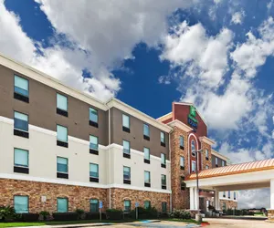 Photo 2 - Holiday Inn Express Hotel & Suites PORT ARTHUR, an IHG Hotel