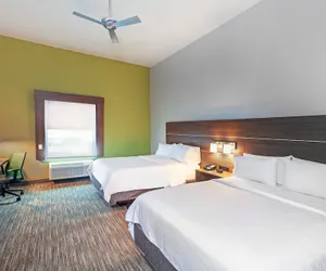 Photo 4 - Holiday Inn Express Hotel & Suites PORT ARTHUR, an IHG Hotel