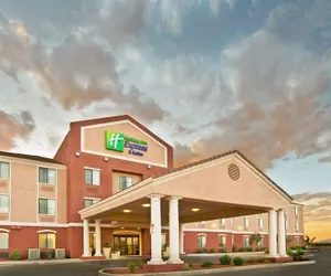 Photo 2 - Holiday Inn Express & Suites Willcox, an IHG Hotel