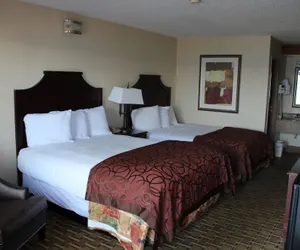 Photo 3 - Economy Inn