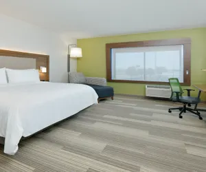 Photo 5 - Holiday Inn Express & Suites Yukon, an IHG Hotel