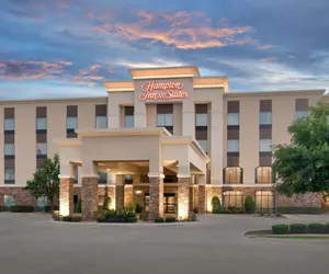 Photo 2 - Hampton Inn & Suites Ft. Worth-Burleson