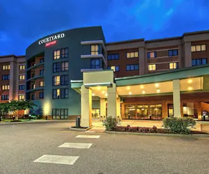 Photo 2 - Courtyard by Marriott Newport News Airport