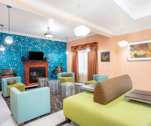 Photo 2 - La Quinta Inn & Suites by Wyndham St. Augustine