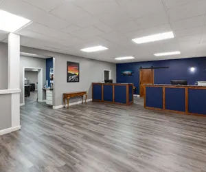 Photo 5 - Angel Inn Near IMAX, a Travelodge by Wyndham