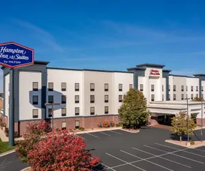 Photo 2 - Hampton Inn & Suites Muncie