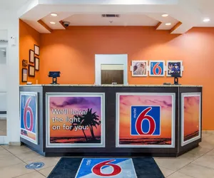 Photo 4 - Motel 6 Canton, GA