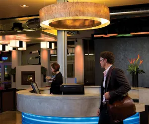 Photo 3 - Aloft Portland Airport at Cascade Station