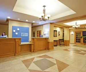 Photo 2 - Holiday Inn Express & Suites Chesterfield by IHG