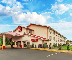 Photo 2 - Econo Lodge