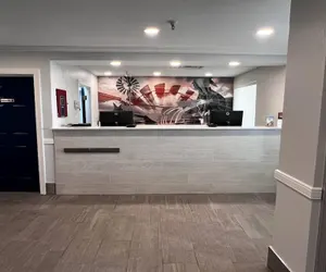 Photo 3 - Hawthorn Extended Stay by Wyndham Hobbs