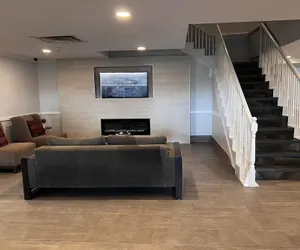 Photo 4 - Hawthorn Extended Stay by Wyndham Hobbs