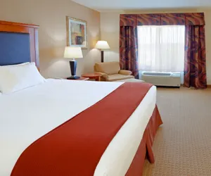 Photo 2 - Holiday Inn Express & Suites Albany Airport Area - Latham by IHG