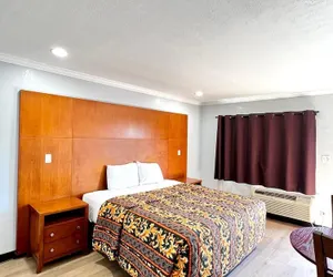 Photo 2 - Aqua Inn Motel