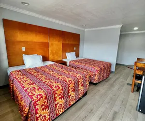 Photo 5 - Aqua Inn Motel