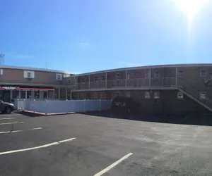 Photo 2 - Anchor Motel