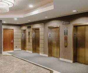 Photo 4 - Central Loop Hotel