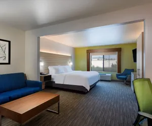 Photo 4 - Holiday Inn Express Hotel & Suites Lewisburg, an IHG Hotel