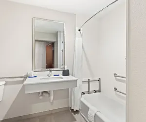 Photo 5 - Holiday Inn Express Hotel & Suites Perry by IHG