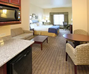 Photo 5 - Holiday Inn Express & Suites Marshall, an IHG Hotel