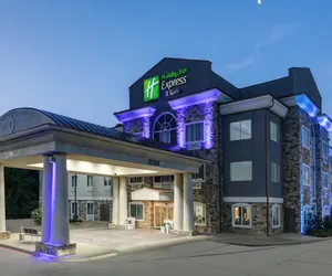 Photo 2 - Holiday Inn Express & Suites Marshall, an IHG Hotel