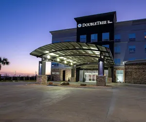 Photo 2 - DoubleTree by Hilton Sulphur Lake Charles