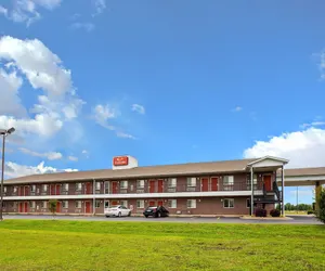 Photo 2 - Econo Lodge Inn & Suites Searcy