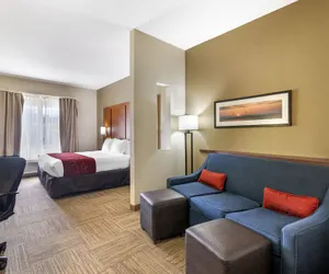 Photo 4 - Comfort Suites Brunswick