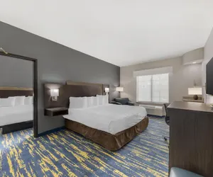 Photo 5 - Best Western Sea World/Lackland AFB NW Hotel & Suites