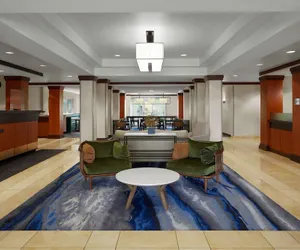 Photo 3 - Fairfield Inn & Suites by Marriott Bedford