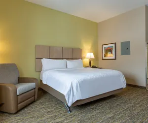 Photo 5 - Candlewood Suites Airport, an IHG Hotel