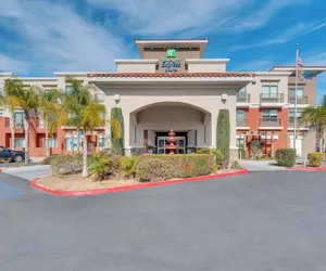 Photo 2 - Holiday Inn Express & Suites, Lake Elsinore, an IHG Hotel