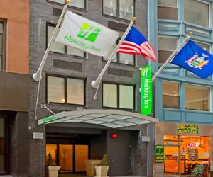 Photo 2 - Holiday Inn New York City - Wall Street, an IHG Hotel