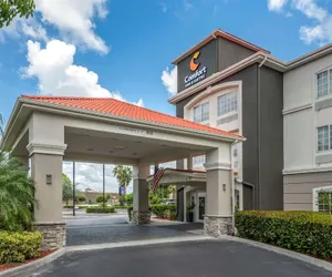 Photo 2 - Comfort Inn & Suites