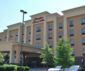 Photo 2 - Hampton Inn & Suites Nashville @ Opryland