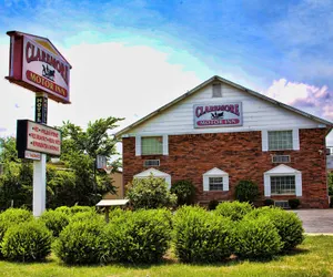 Photo 2 - Claremore Motor Inn