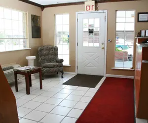 Photo 5 - Claremore Motor Inn