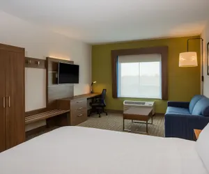 Photo 5 - Holiday Inn Express Hotel & Suites Fairburn by IHG