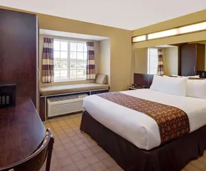 Photo 5 - Microtel Inn & Suites by Wyndham Prairie du Chien