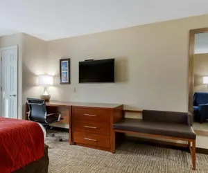 Photo 4 - Springplace Inn & Suites