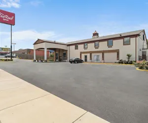 Photo 2 - Red Roof Inn Memphis - Graceland/ Airport
