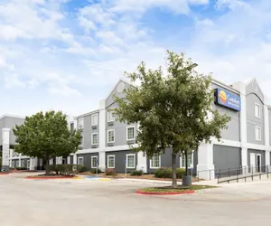Photo 2 - Comfort Inn and Suites Near Medical Center