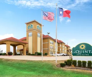 Photo 2 - La Quinta Inn & Suites by Wyndham Longview North