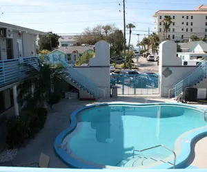 Photo 2 - Royal North Beach All Suites