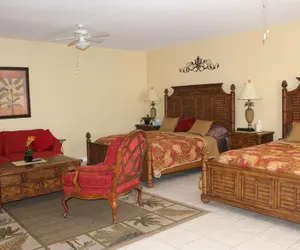 Photo 4 - Royal North Beach All Suites