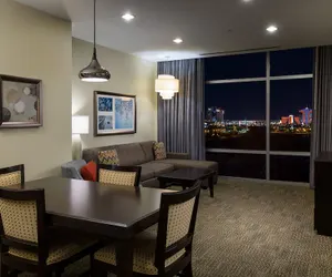 Photo 3 - Staybridge Suites: Las Vegas - Stadium District by IHG